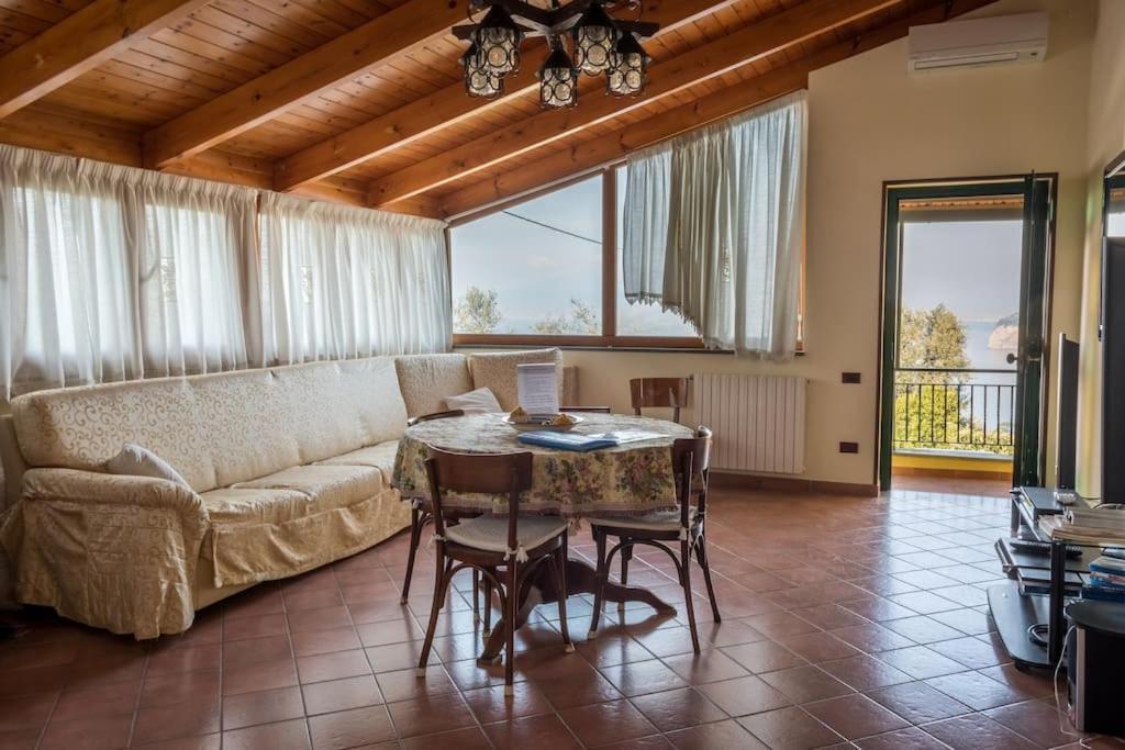 Holiday home Limoneto Gargiulo